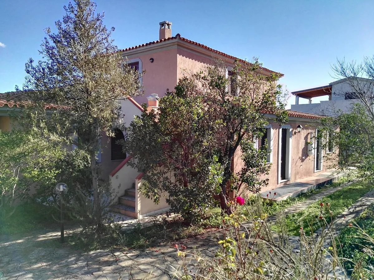 فيلا Residenza Badualga سان تيودورو
