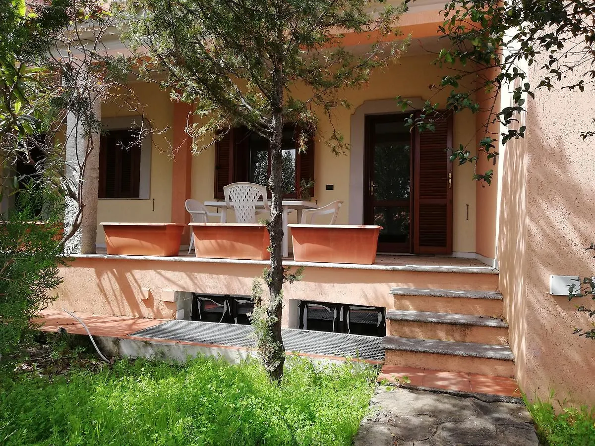 فيلا Residenza Badualga سان تيودورو